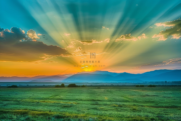 清晨日出朝霞云层山川摄影图