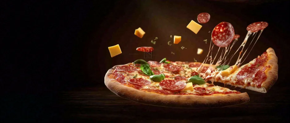 美味的披萨芝士培根腊肠美食摄影图