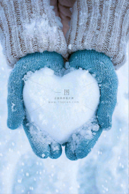 冬天寒冷白雪结冰小寒摄影图