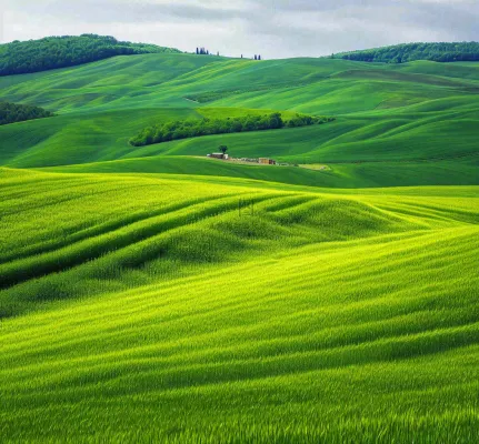 春天连绵山脉绿色草地郊游，清新惊蛰春分摄影图