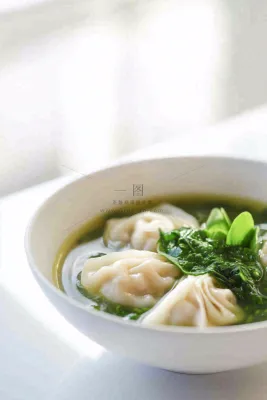 馄饨云吞面食美食摄影图