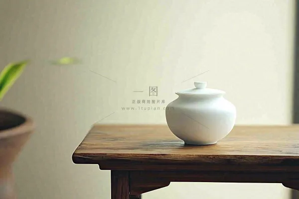 白色瓷器茶叶罐茶道摄影图