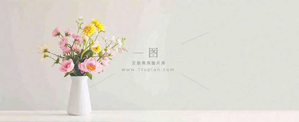 桌面花瓶花束简约情人节花束室内装饰摄影图 桌面花瓶花束简约情人节花束室内装饰摄影图