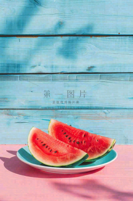 夏日西瓜切块粉蓝木板背景立夏下载小暑处暑摄影图