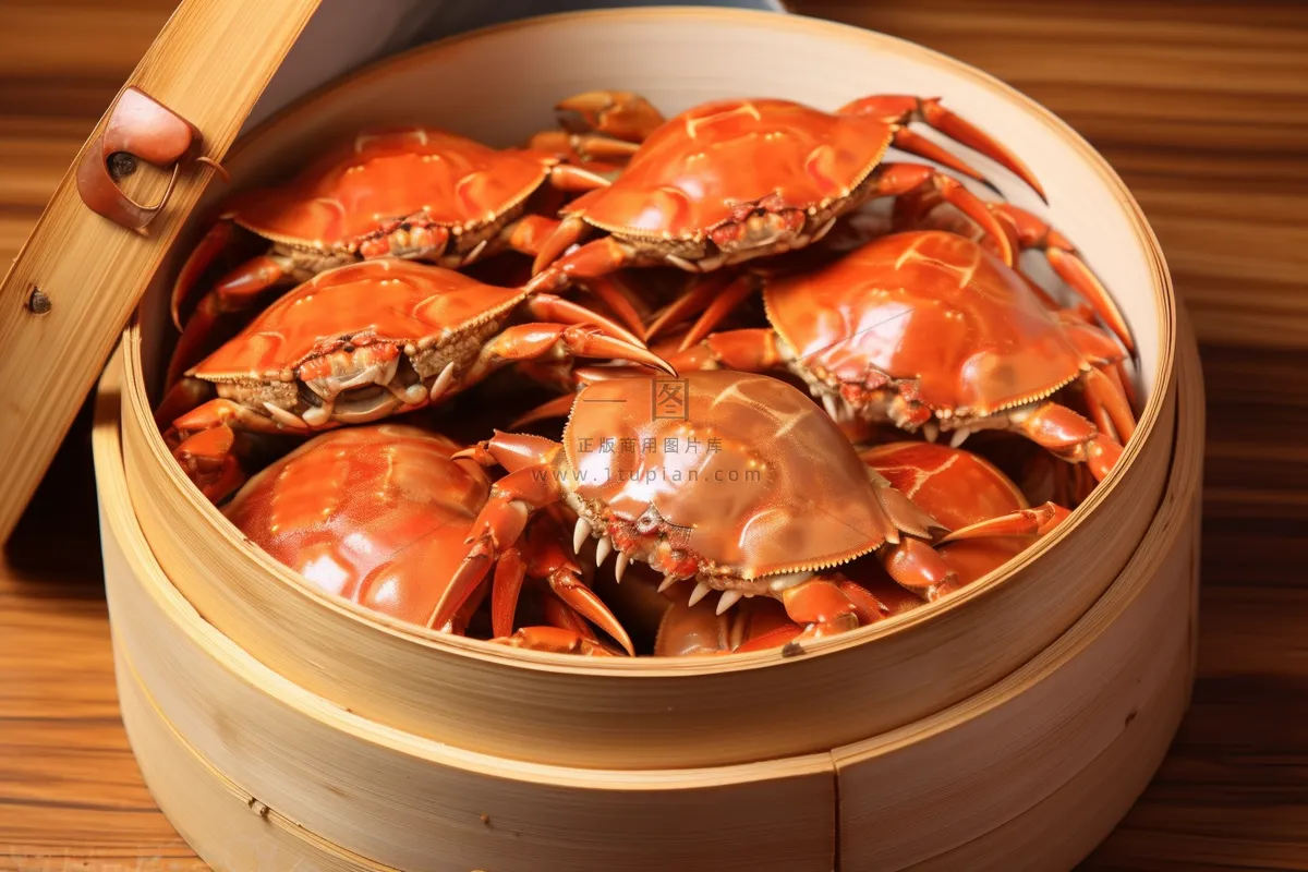 螃蟹秋季美食摄影图