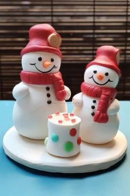 圣诞老人蛋糕节日甜点摄影图 圣诞老人蛋糕节日甜点摄影图