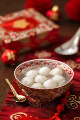 红色节日喜庆背景传统美食汤圆元宵节摄影图 红色节日喜庆背景传统美食汤圆元宵节摄影图