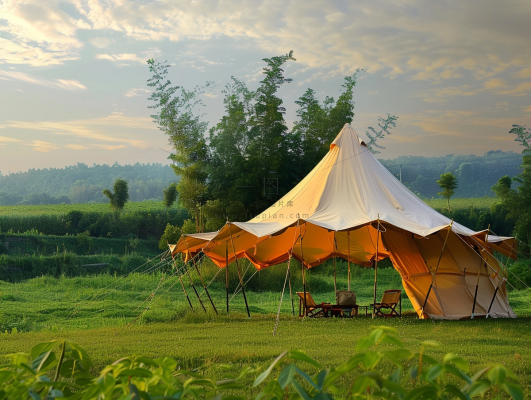 户外露营山顶帐篷云海摄影图