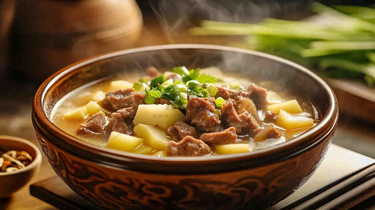 土豆牛肉牛腩美味美食摄影图