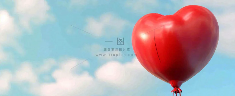 蓝天白云红色爱心气球情人节浪漫爱情摄影图