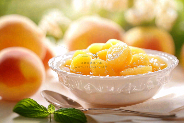 黄桃罐头水果美食饮品摄影图