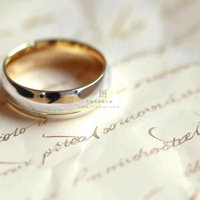 爱情婚礼婚姻戒指珠宝配饰，浪漫情人节摄影图