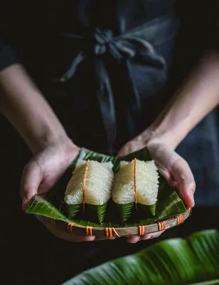 端午节粽子粽叶绿色粽香美食佳节摄影图