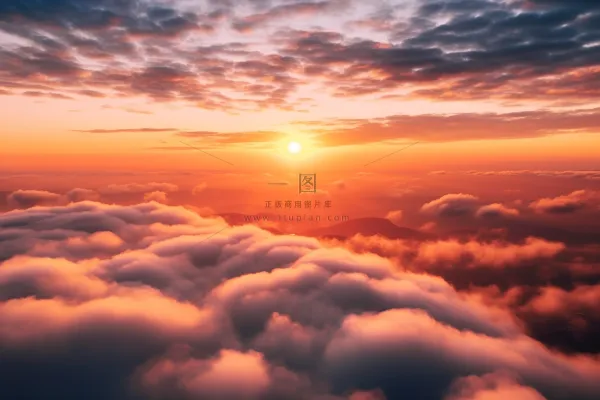 云层中的夕阳落日晚霞云朵美景摄影图