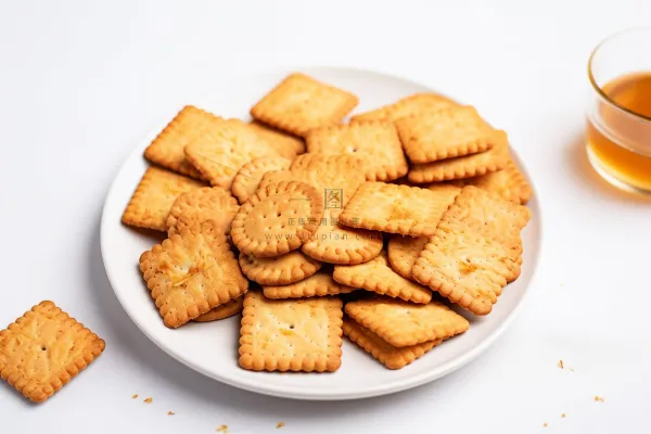 日式小圆饼饼干苏打饼摄影图