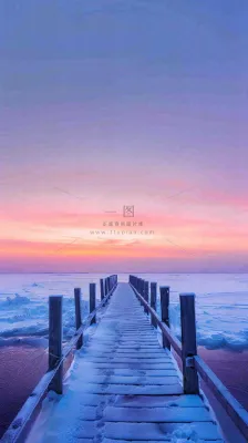 冬天寒冷白雪结冰大寒摄影图