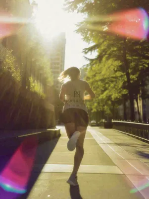 户外阳光运动热血跑步奔跑骑车,健康健身,清新自然摄影图 户外阳光运动热血跑步奔跑骑车,健康健身,清新自然摄影图