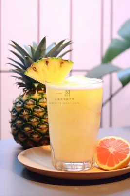 菠萝汁西柚果汁果茶饮料摄影图