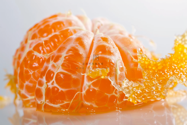 橘子剥开新鲜水果摄影图