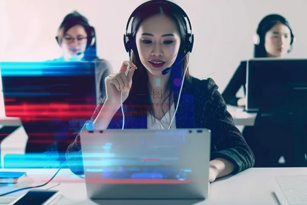 商务客服职业女性摄影图