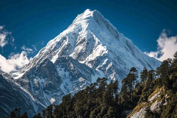 高原高山雪山风光风景摄影图