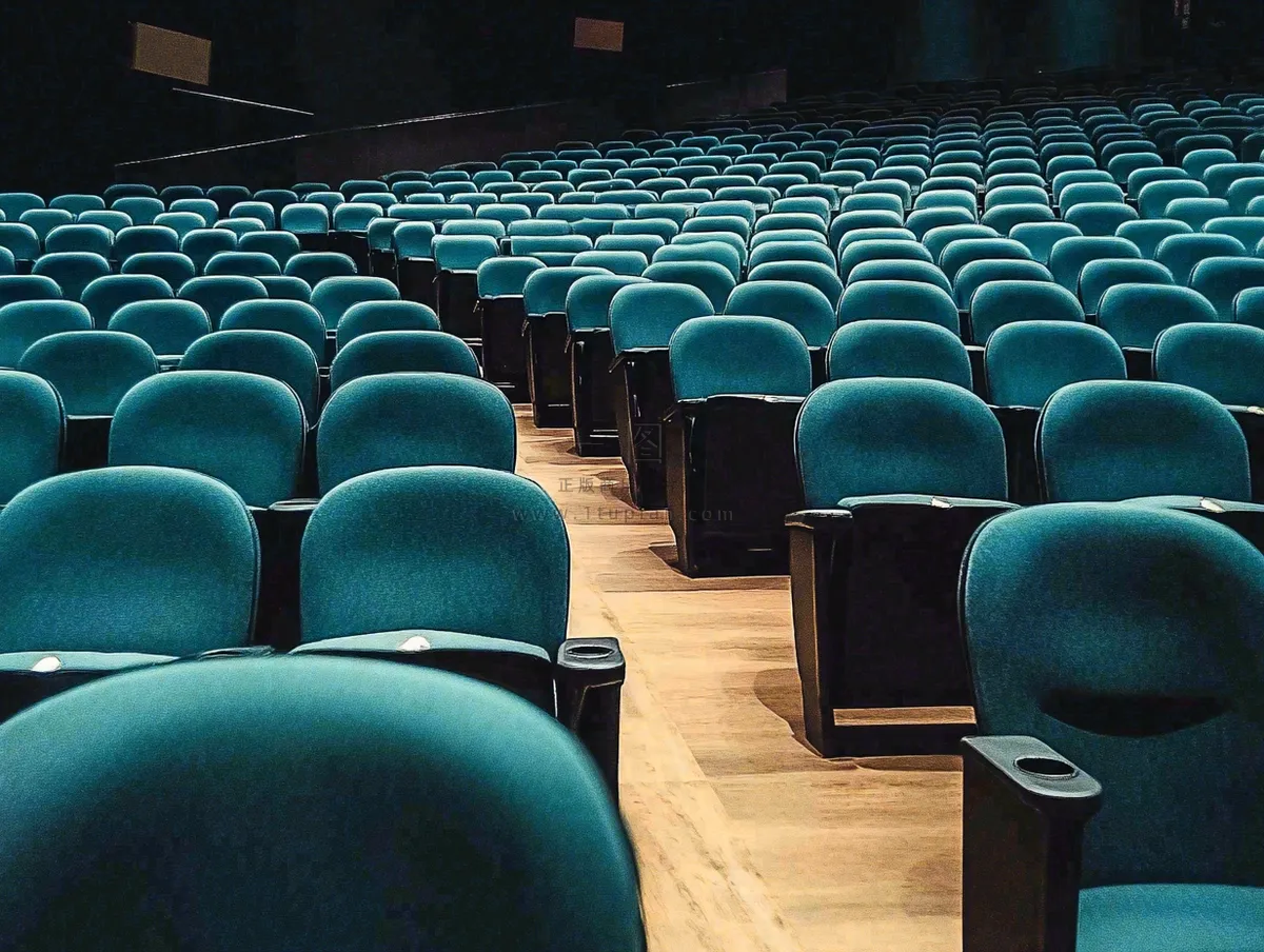 豪华电影院观影厅场景摄影图