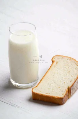 营养美味早餐面包吐司牛奶摄影图