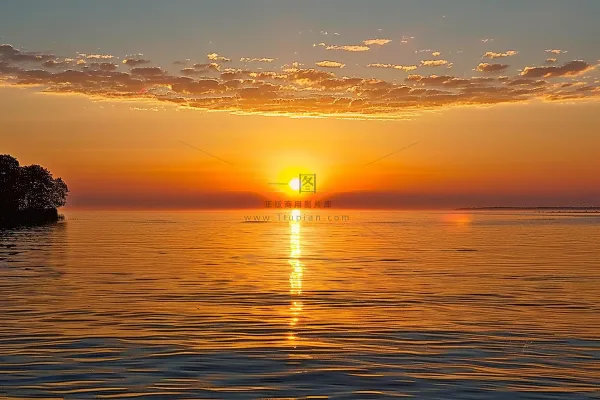 夏日落日海报沙滩晚霞摄影图