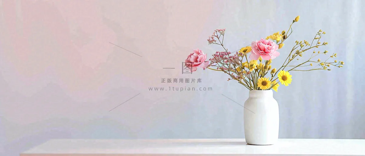简约的墙面前有一瓶鲜花花束绿植，鲜艳清新新鲜室内装饰摄影图