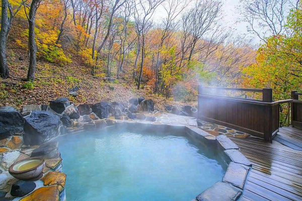 户外天然温泉汤浴秋冬摄影图 户外天然温泉汤浴秋冬摄影图