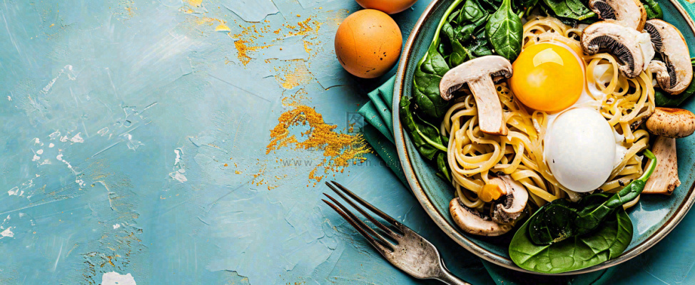 美食方便面鸡蛋意面西餐简餐摄影图