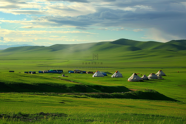 春天草甸草地山坡摄影图