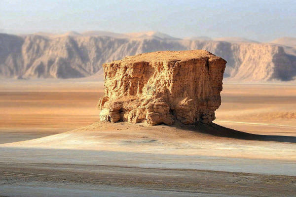 沙漠敦煌雅丹地貌黄土沙丘大漠风光摄影图