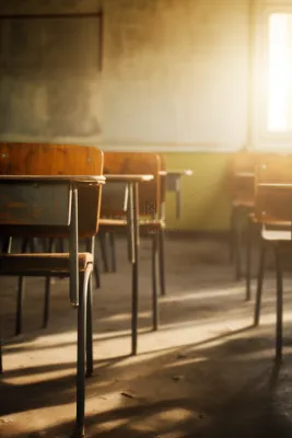 教室课桌光点摄影图