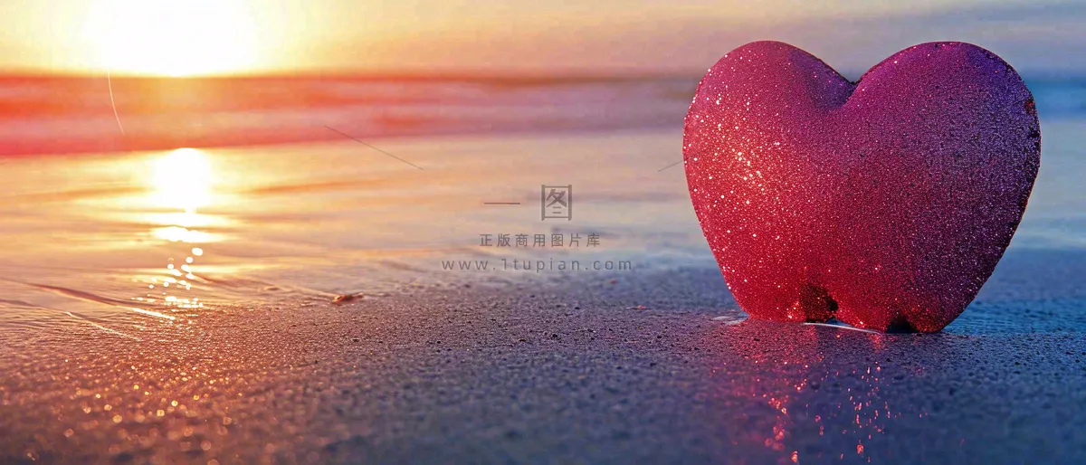 情人节浪漫海边沙滩爱心落日温馨
