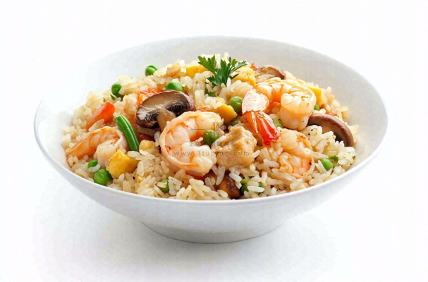 虾仁时蔬炒饭蘑菇美食摄影图