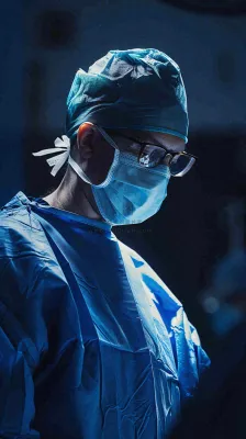 手术室的医生防护服卫生医疗医务人员劳动节摄影图