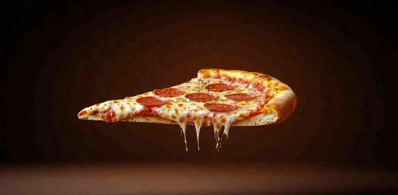 美味的披萨芝士培根腊肠美食摄影图