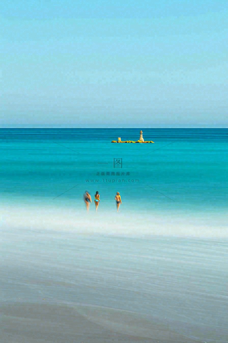 夏日海边海景蓝色清新海水游玩度假,大暑小暑