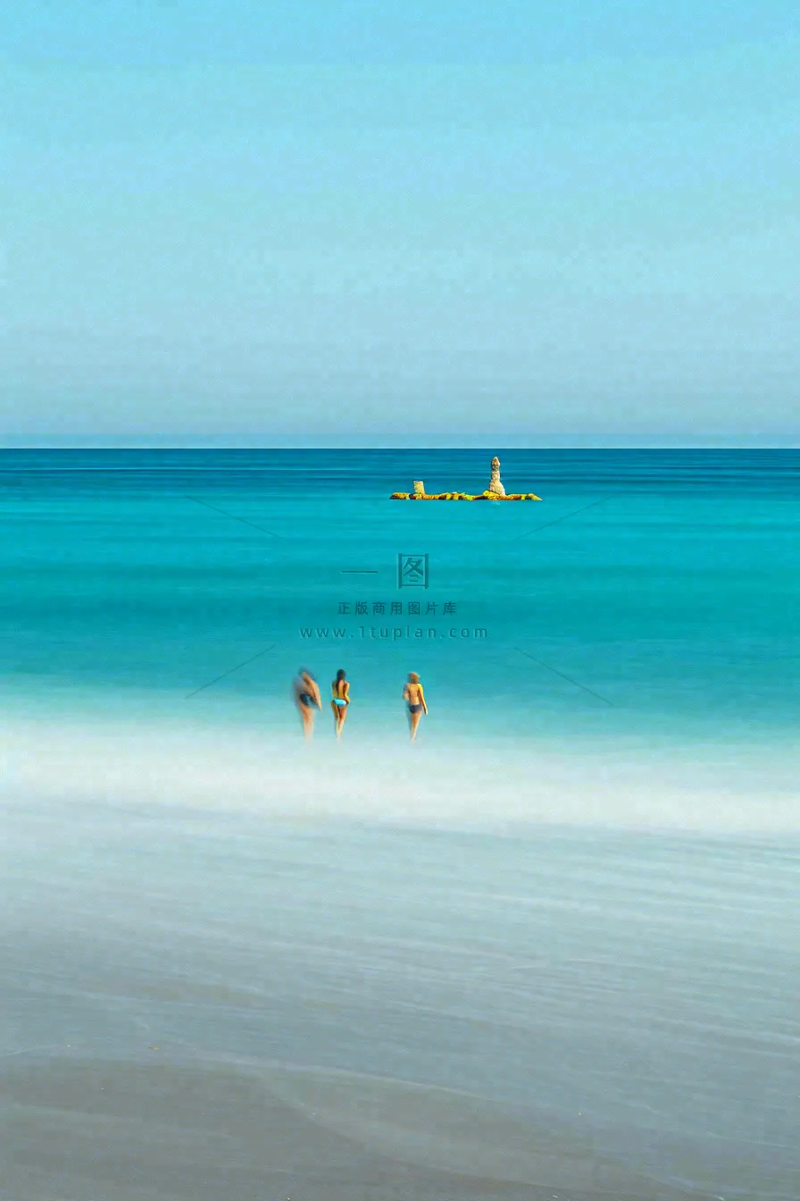 夏日海边海景蓝色清新海水游玩度假，大暑小暑