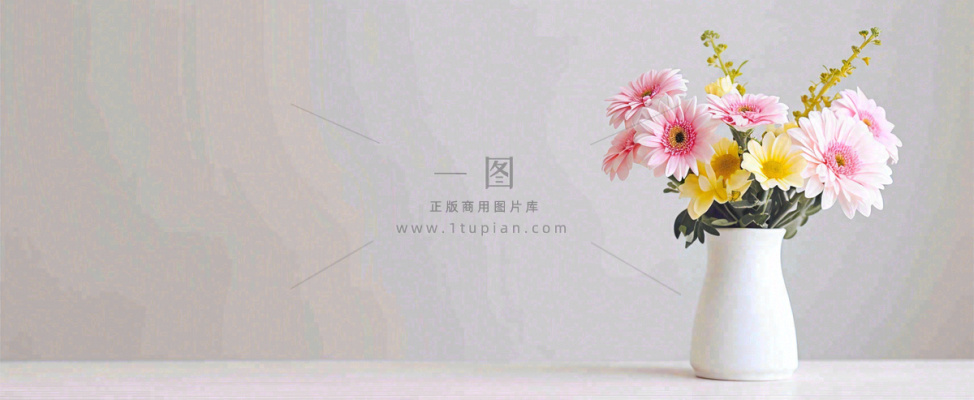 桌面花瓶花束简约情人节花束室内装饰摄影图 桌面花瓶花束简约情人节花束室内装饰摄影图