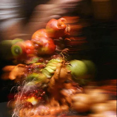 美食寿司水果烤肉拼盘蔬菜,朦胧摄影质感摄影图 美食寿司水果烤肉拼盘蔬菜,朦胧摄影质感摄影图