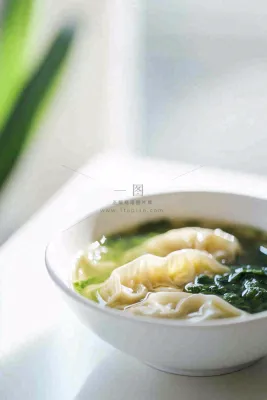 馄饨云吞面食美食摄影图