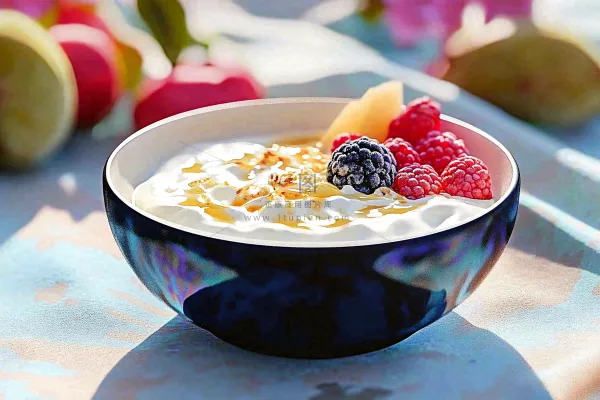 水果酸奶下午茶饮品摄影图 水果酸奶下午茶饮品摄影图