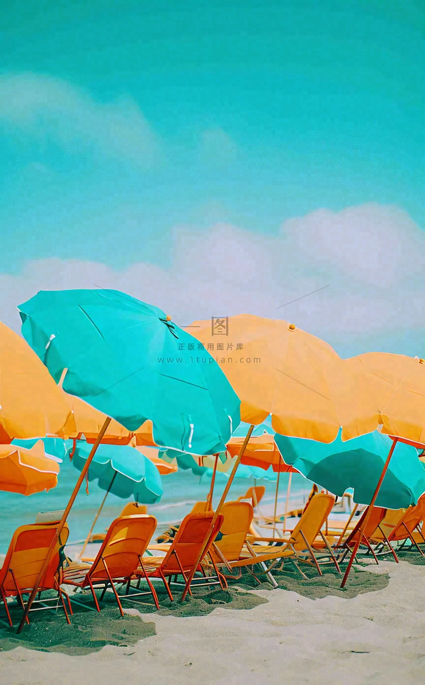夏日沙滩椅阳光灿烂，夏季暑期海边小暑大暑夏至