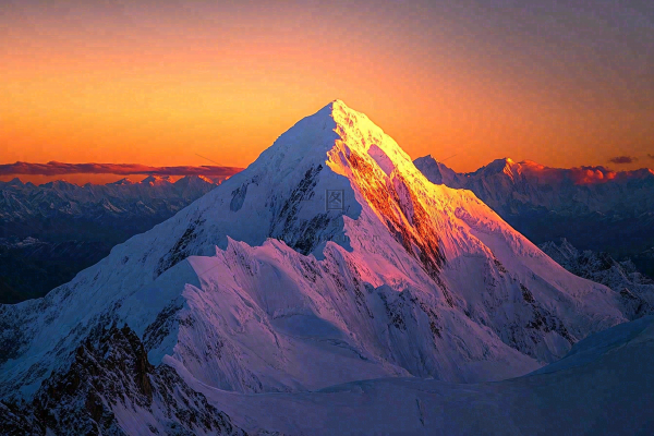 高原高山雪山风光风景摄影图