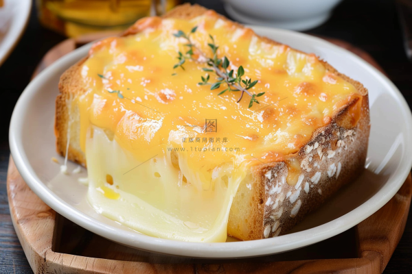 奶酪黄油吐司甜点美食摄影图