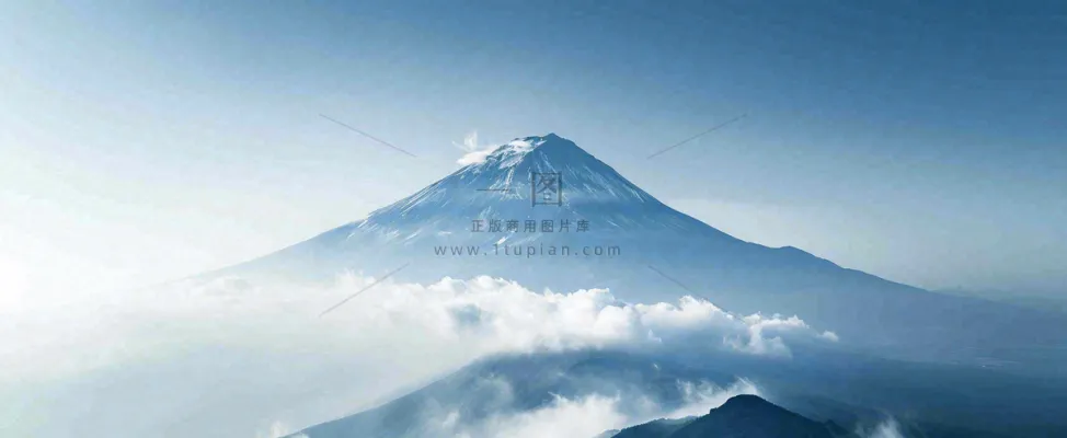 雪山山脉云层云端意境冰山,自然风景冬天蓝天白云摄影图 雪山山脉云层云端意境冰山,自然风景冬天蓝天白云摄影图