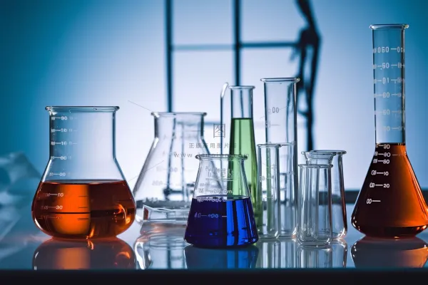 实验器材化学医疗玻璃器皿科学摄影图