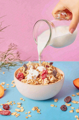 果干燕麦酸奶草莓蓝食物饮品摄影图